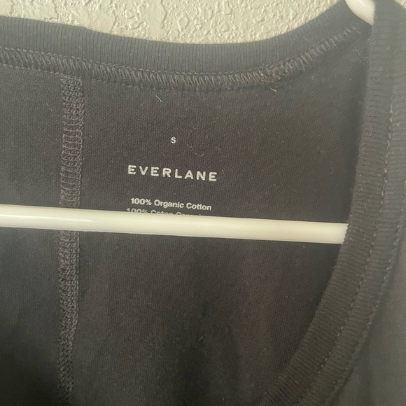 Everlane black tank - Picture 2 of 3